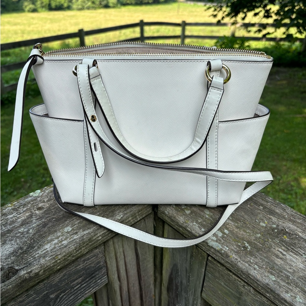 Michael Kors White Leather Handbag with Adjustable Removable Crossbody Strap - Picture 5 of 10